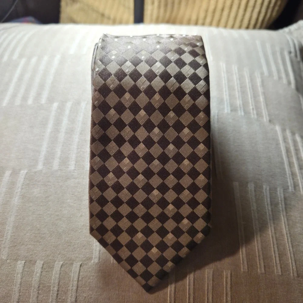 Michael Kors Men's Tie 100% Silk Geometric Pattern Brown‎ Gold Business Formal